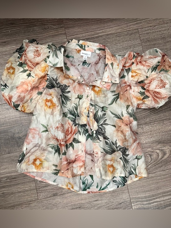 Bailey 44 Tops - Bailey 44 Peach and Cream Floral Puff-Sleeve Button-Up Blouse